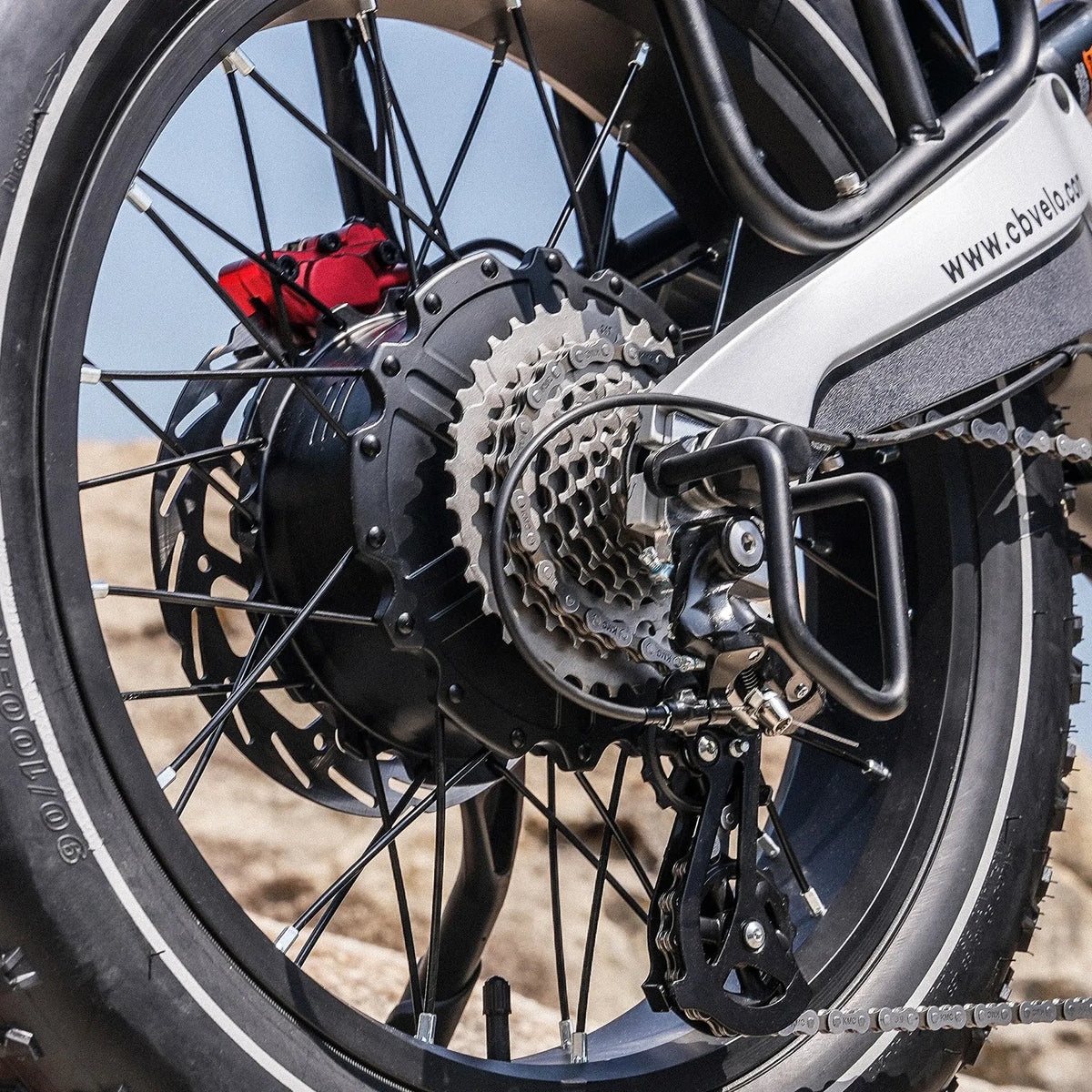 Cybervelo EK6 Max E-Bike | 40Ah, 30+ MPH & 150 Mi Range