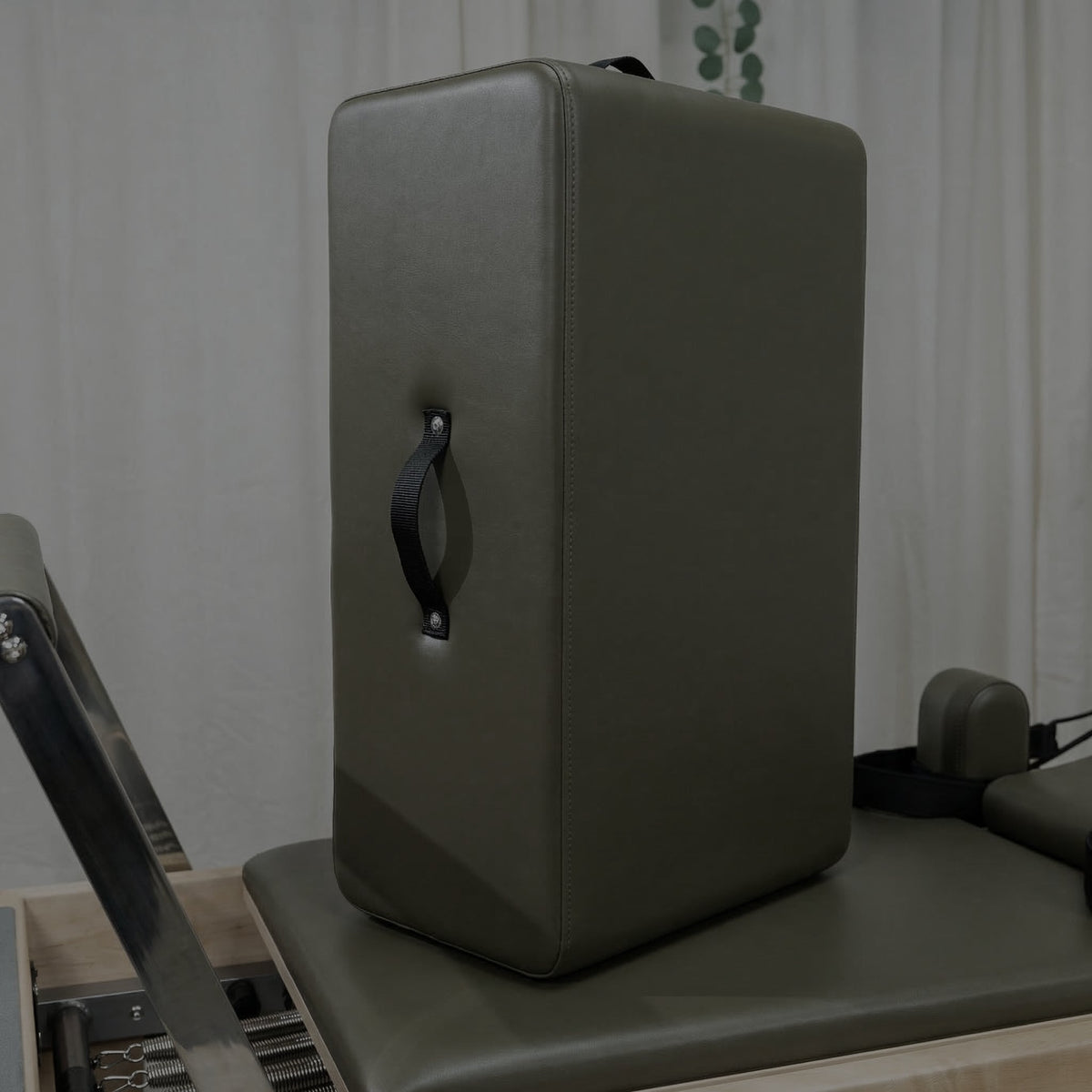 Nano Elite 2.0 Studio Pilates Reformer